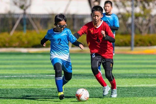 皇马寻求中场补强，目标锁定帕夫洛维奇、尼科-冈萨雷斯和施蒂勒